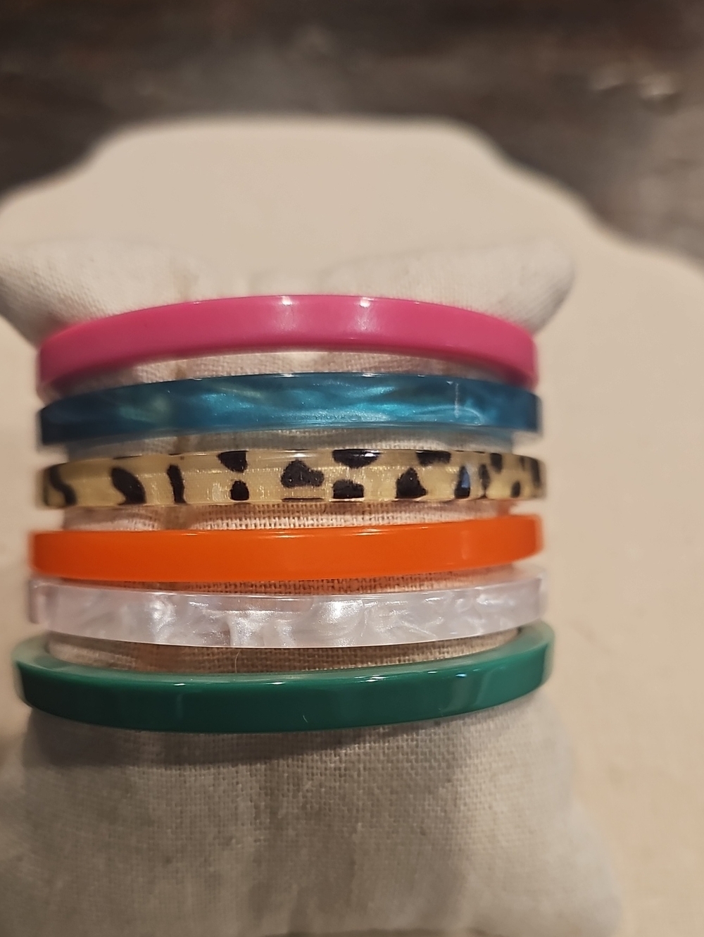 New Plunder Set Of 6 Resin Bracelets